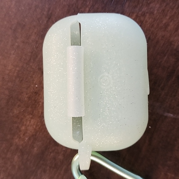 Glitter green air pods case - Picture 6 of 6